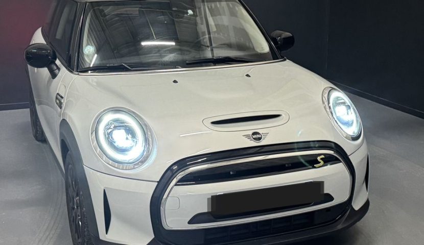 MINI COOPER SE 02