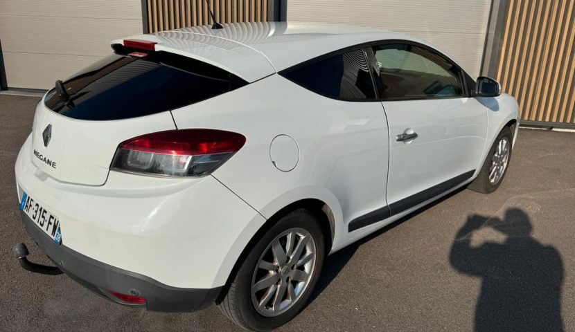RENAULT MEGANE COUPE 1l9 DCI 130ch 094