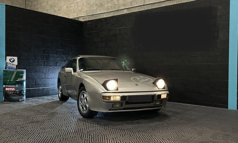 SUPERBE COLLECTOR COUPE PORSCHE 944 082