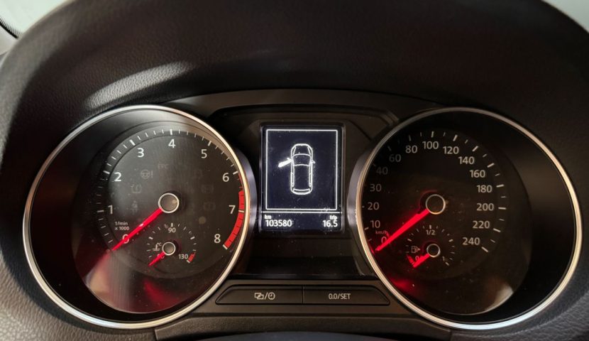 VW POLO TSI 90ch LOUNGE 075
