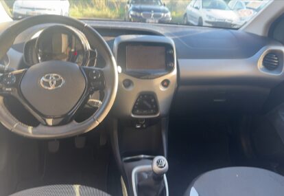 aygo dashboard 01
