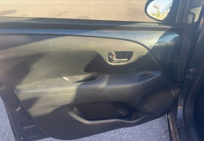 aygo front left door 03