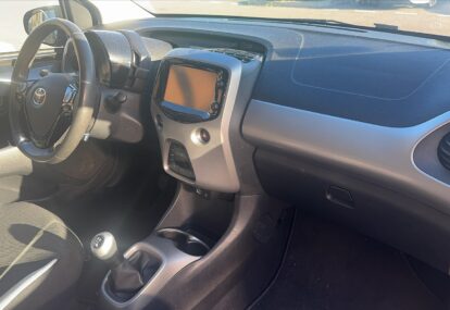 aygo front right door 02
