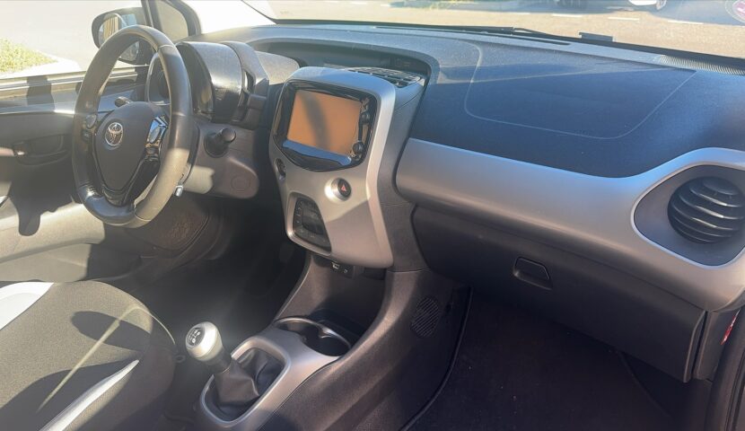 aygo front right door 02