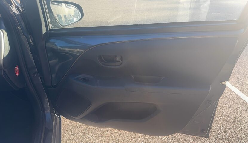 aygo front right door 03