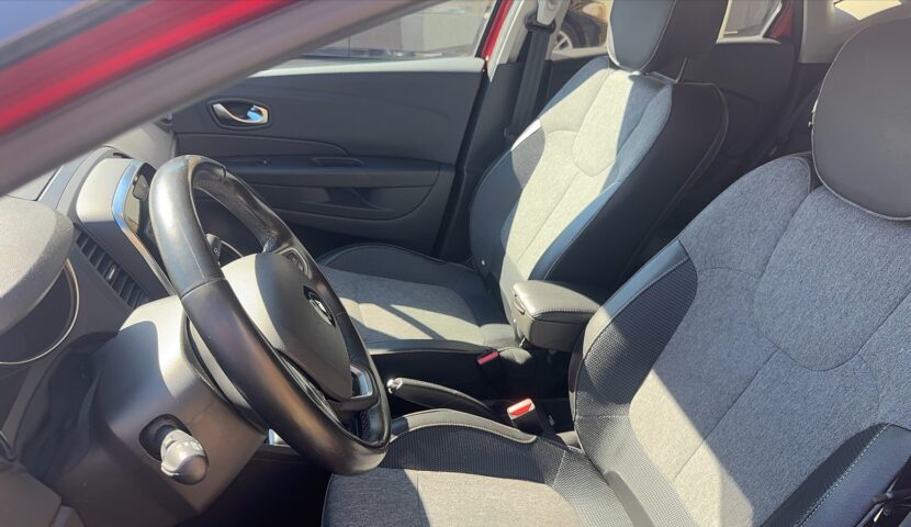 captur front left door 01