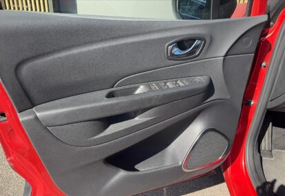 captur front left door 03