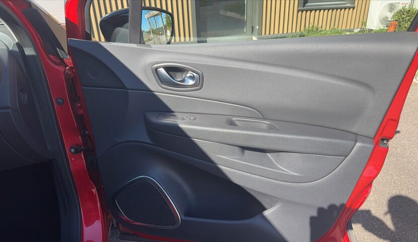 captur front right door 03