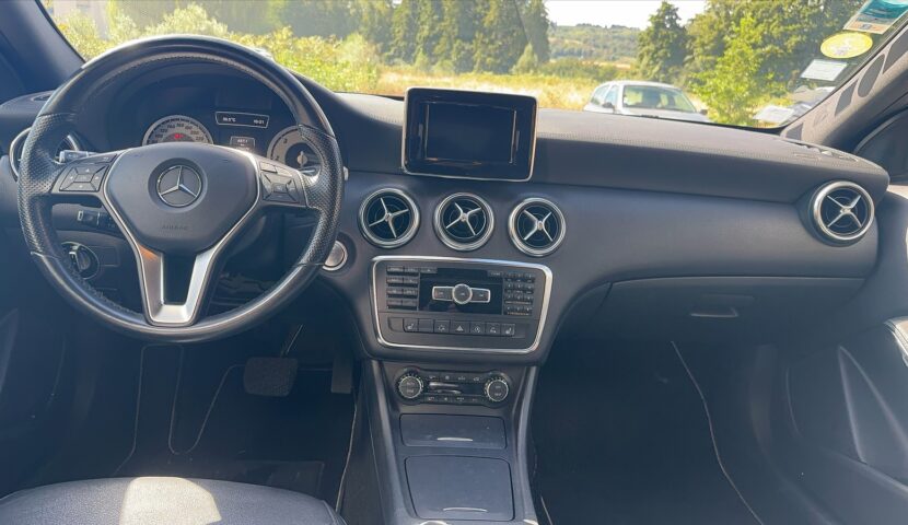 classe a dashboard 01