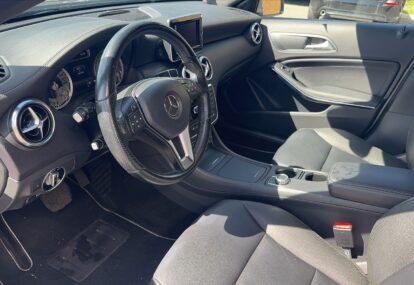 classe a front left door 02