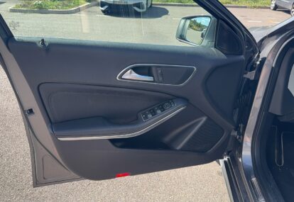 classe a front left door 03
