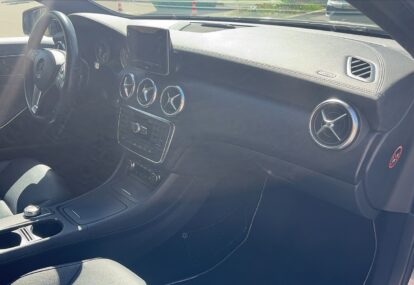 classe a front right door 02