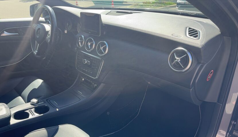 classe a front right door 02