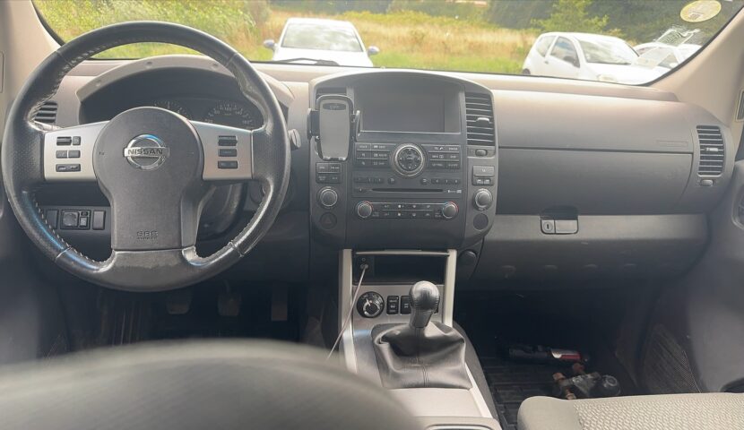 navara dashboard 01