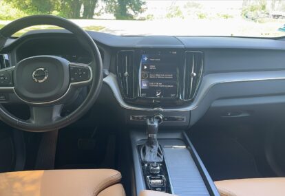 xc60 dashboard 01
