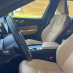 xc60 front left door 01