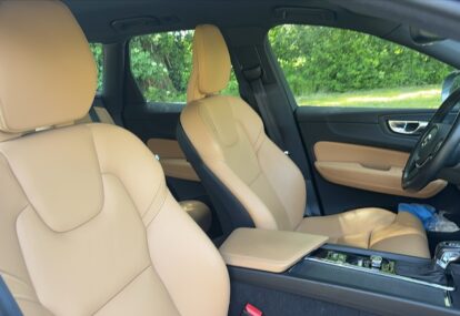xc60 front right door 01