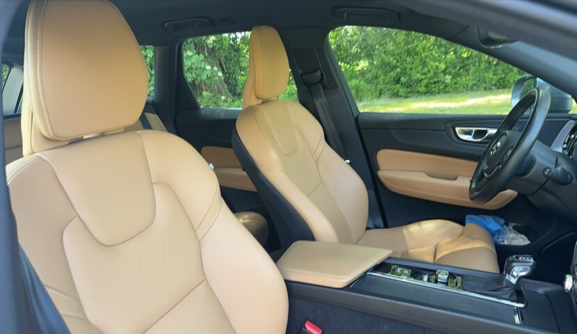 xc60 front right door 01