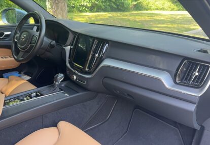 xc60 front right door 02