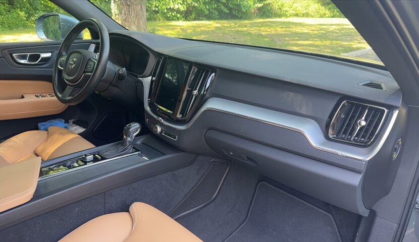 xc60 front right door 02